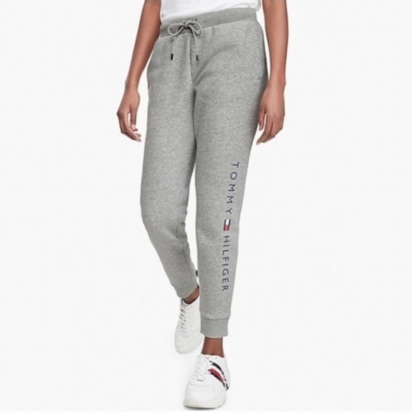 Tommy Hilfiger Pants - NWT Tommy Hilfiger jogger sweatpants